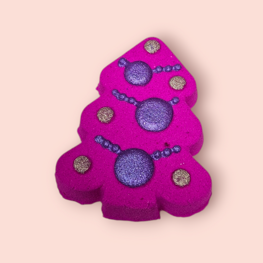 Cuddles Christmas Tree BathBomb
